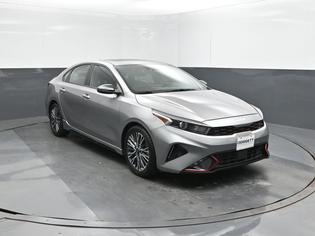 2023 Kia Forte GT-Line photo 17