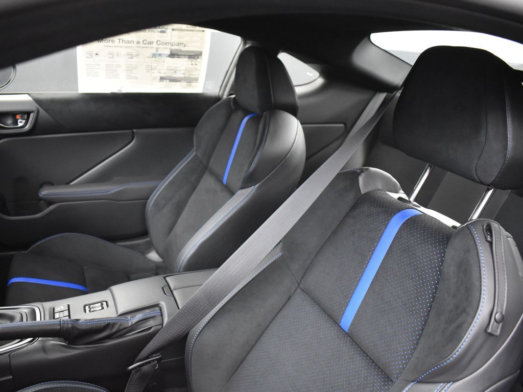 2025 Subaru BRZ tS photo 10