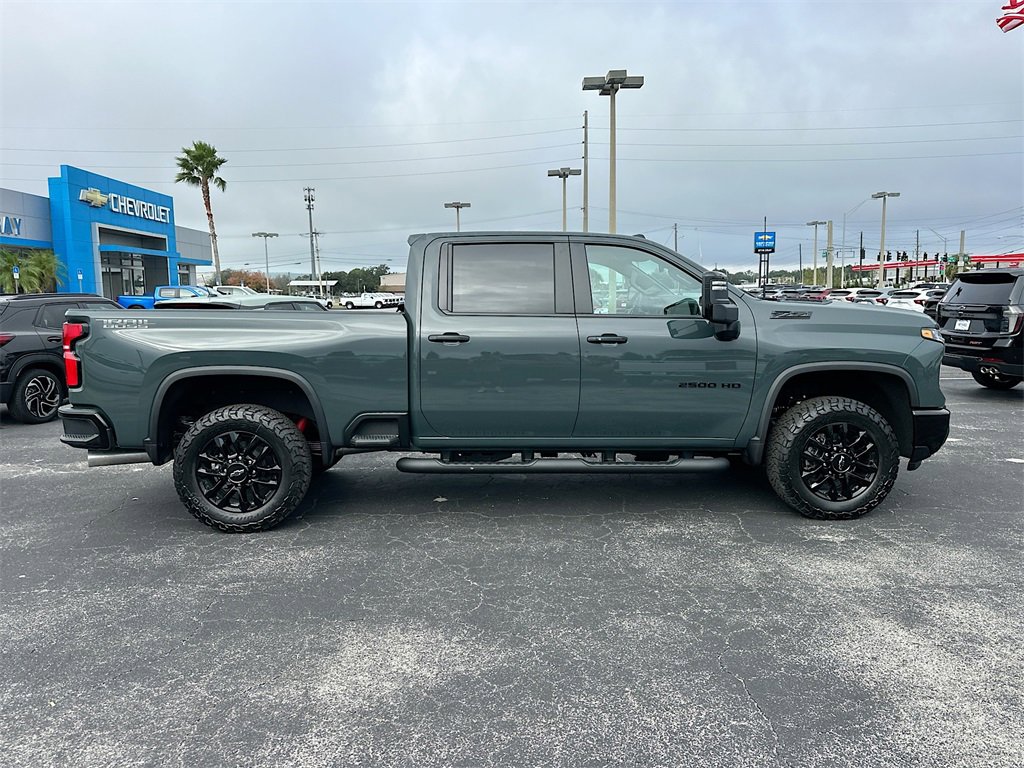 2026 Chevrolet Silverado 2500HD LT photo 3