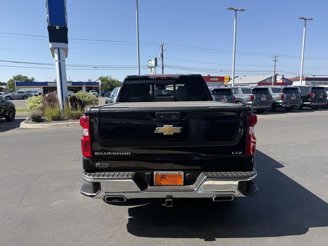 2022 Chevrolet Silverado 1500 LTZ photo 4