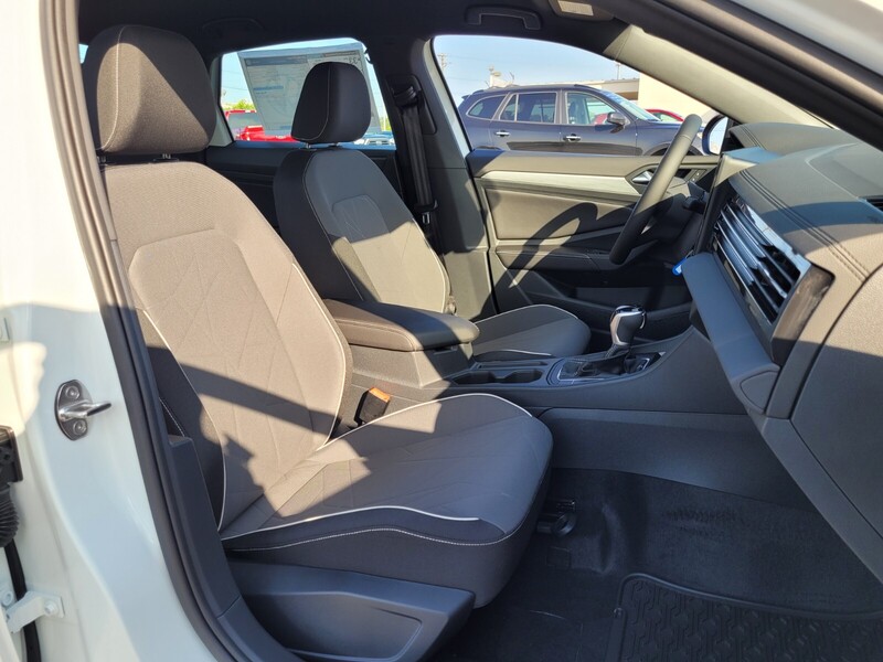 2025 Volkswagen Jetta Sport photo 9