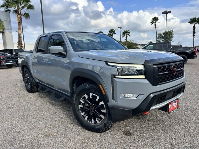 2022 Nissan Frontier PRO-X's photo