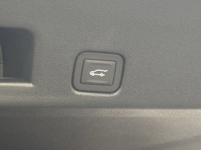 2026 Chevrolet Traverse photo 8