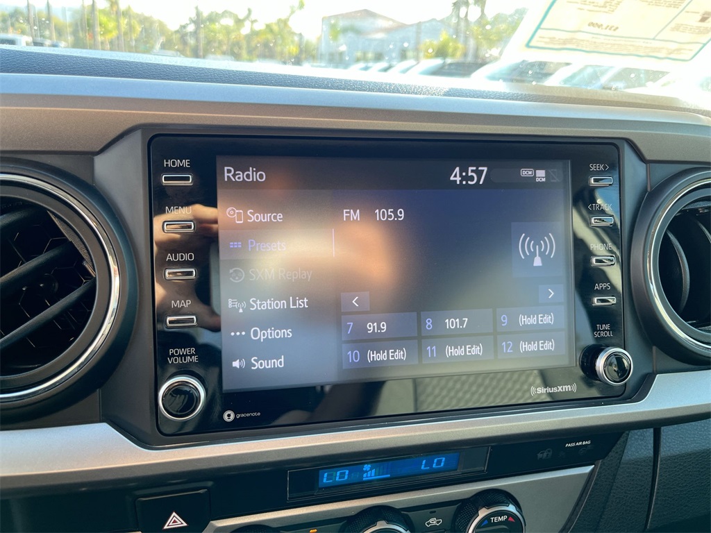 2021 Toyota Tacoma SR5 photo 13