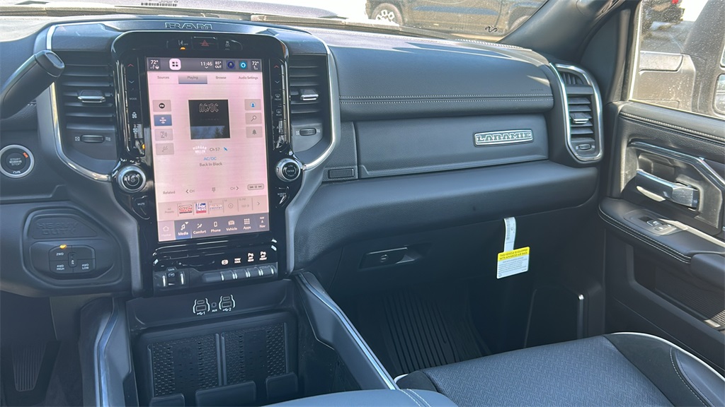 2025 Ram 2500 Laramie photo 27