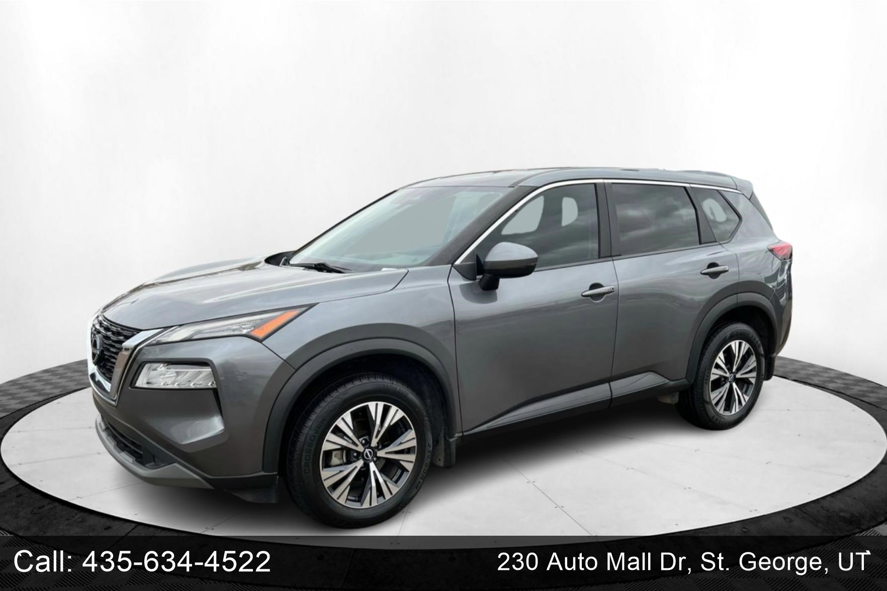 2022 Nissan Rogue SV's photo