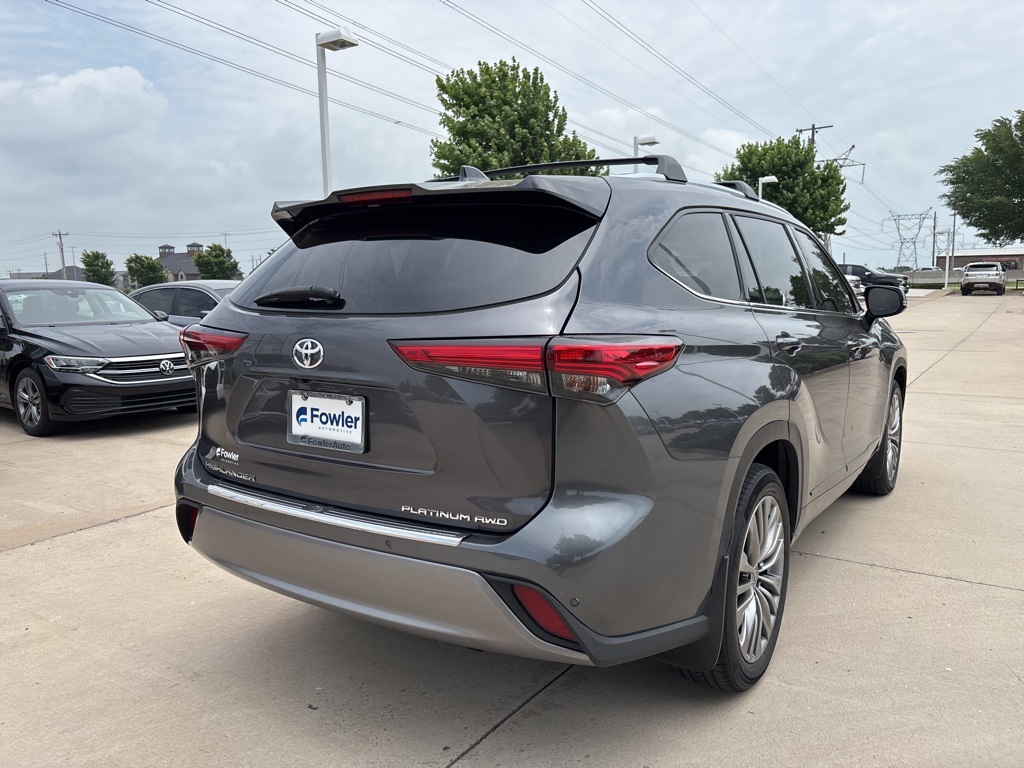 2021 Toyota Highlander Platinum photo 7