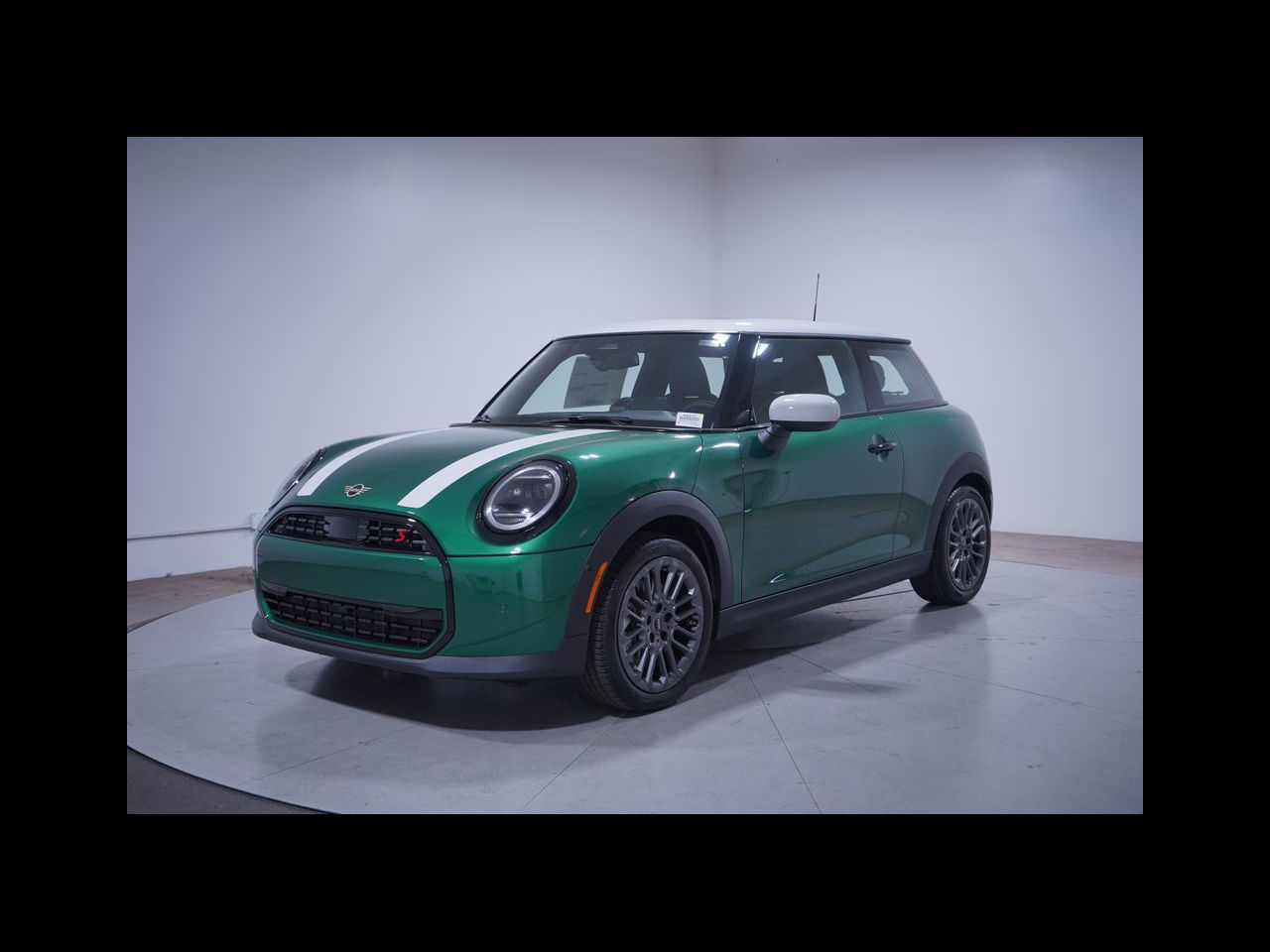 2026 MINI Hardtop 2 Door S's photo