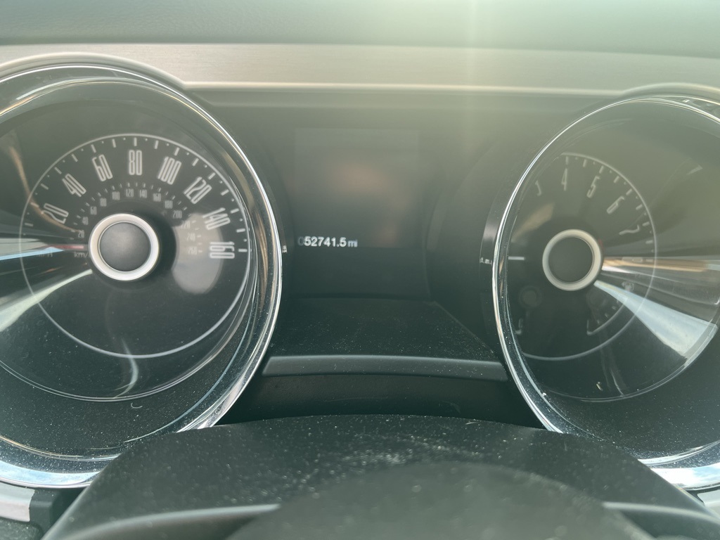 2014 Ford Mustang V6 Premium photo 5