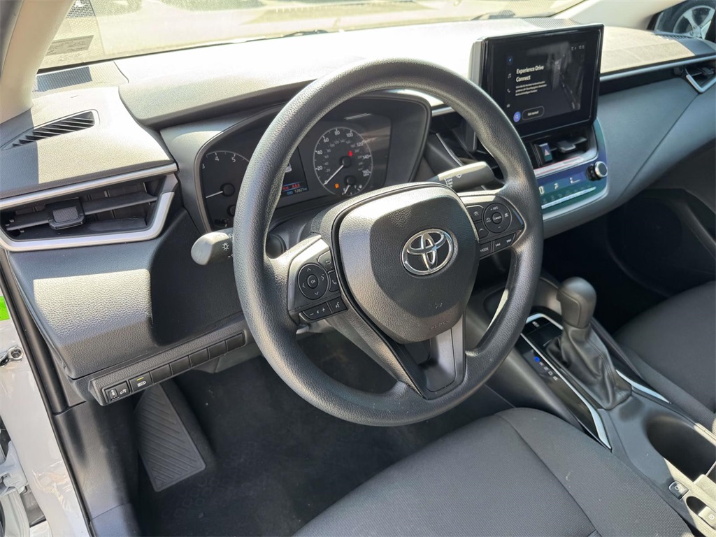 2025 Toyota Corolla LE photo 2