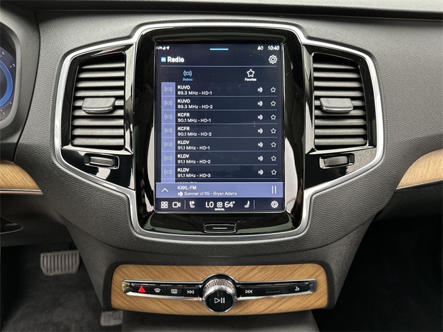 2025 Volvo XC90 AWD Plus photo 6