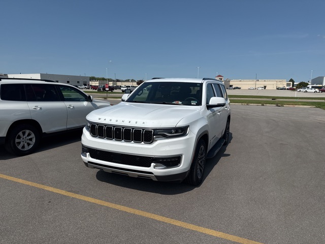 2022 Jeep Wagoneer Series III photo 14