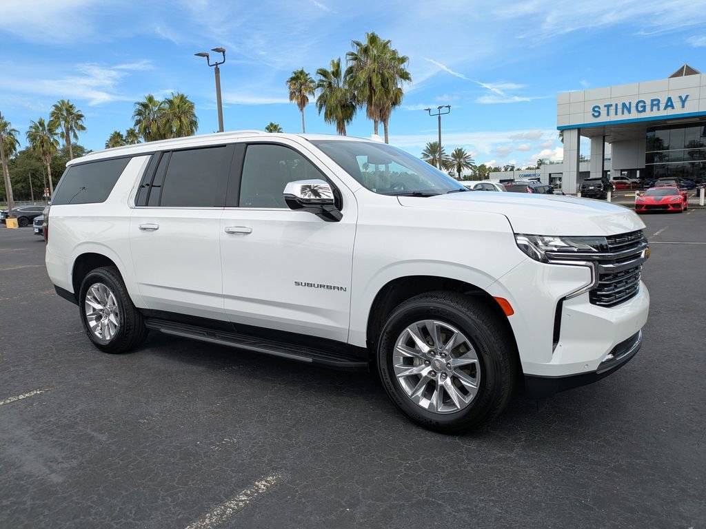 2024 Chevrolet Suburban Premier photo 2