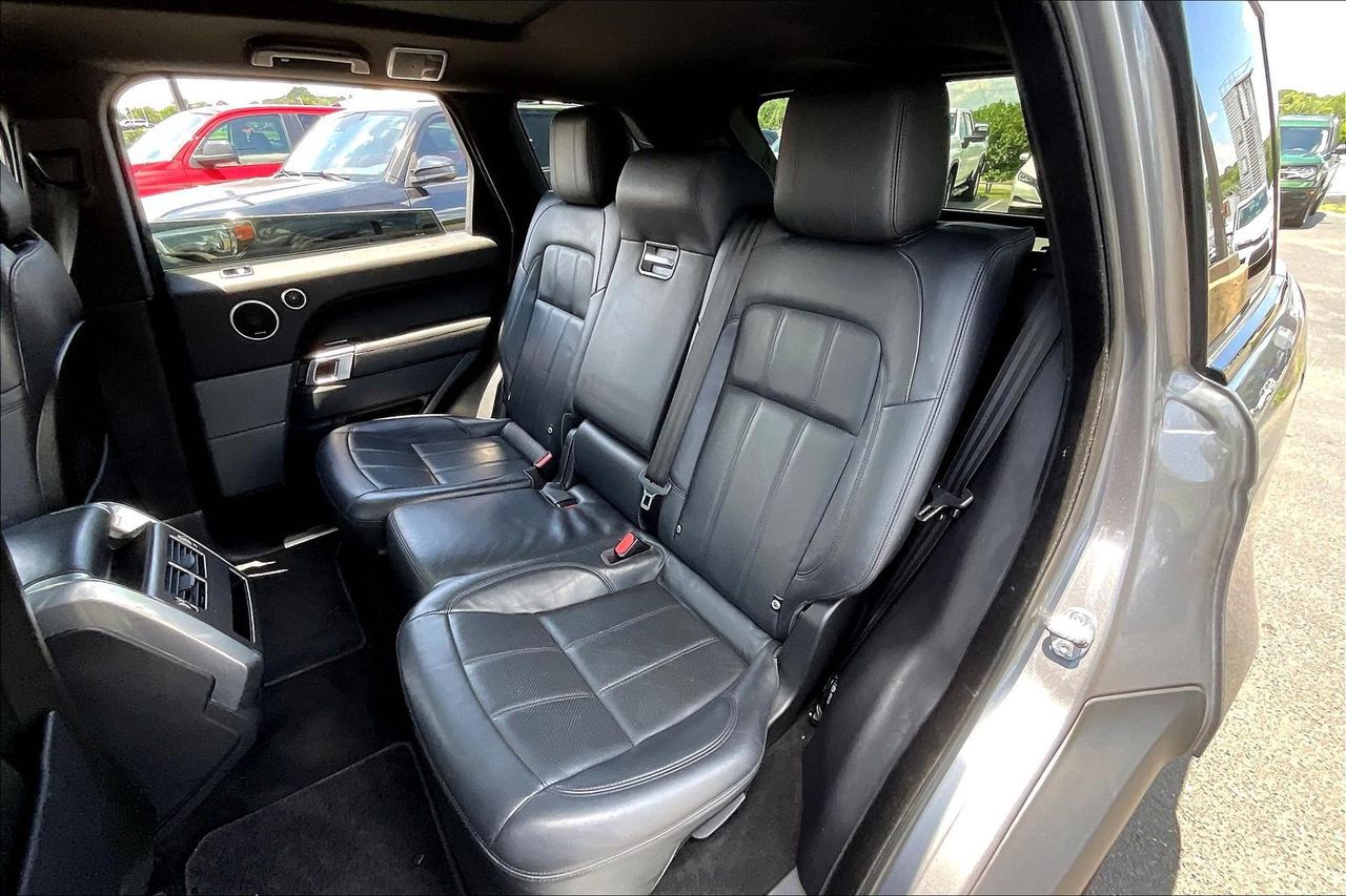 2020 Land Rover Range Rover Sport HSE photo 14