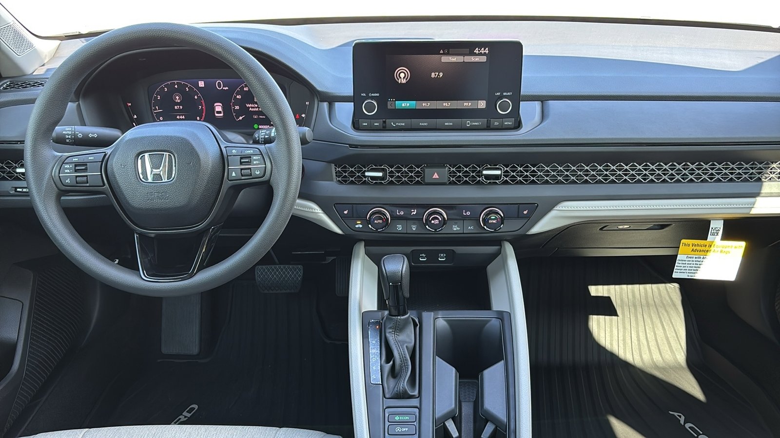 2025 Honda Accord SE photo 2