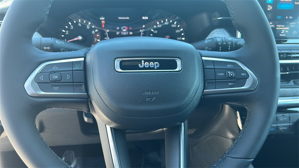 2025 Jeep Compass Latitude photo 23