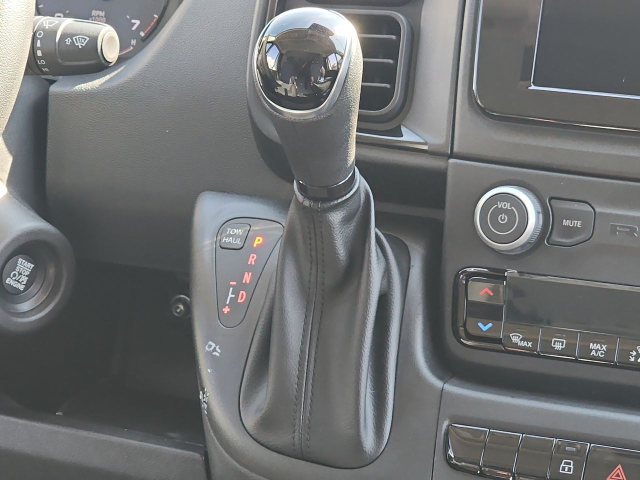 2026 Ram 3500 Tradesman photo 17