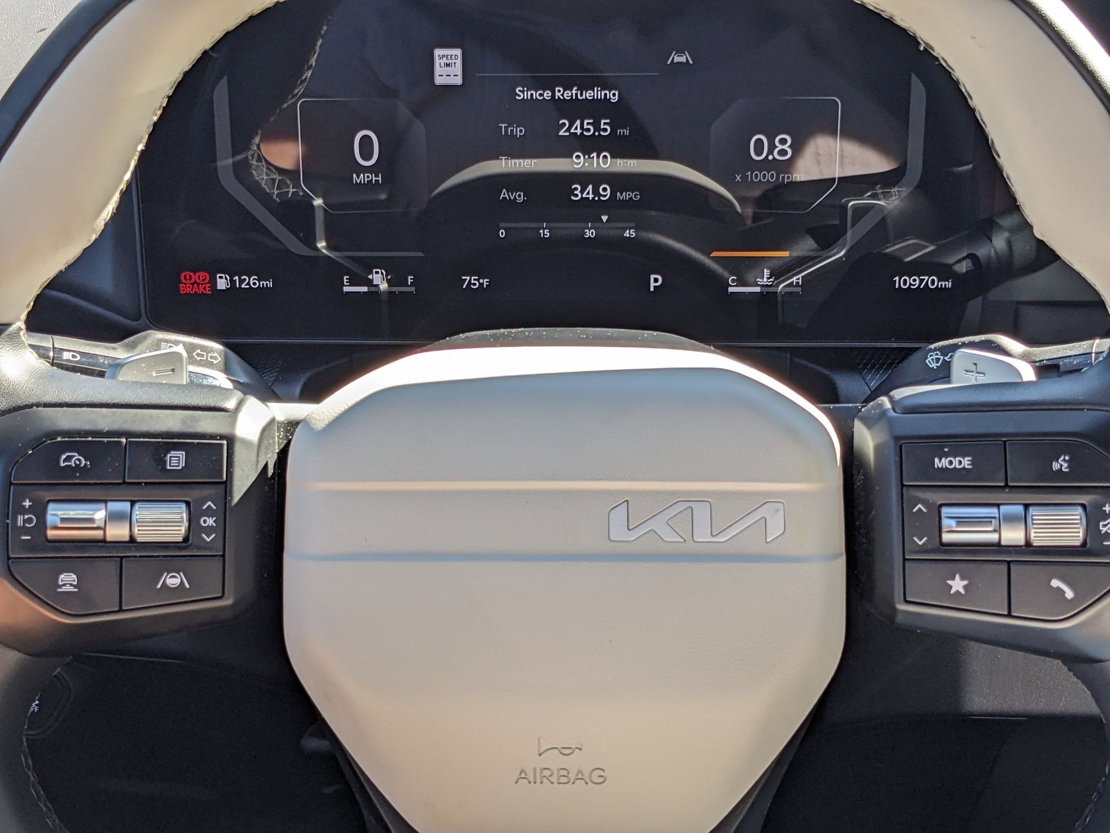 2025 Kia K4 GT-Line photo 12
