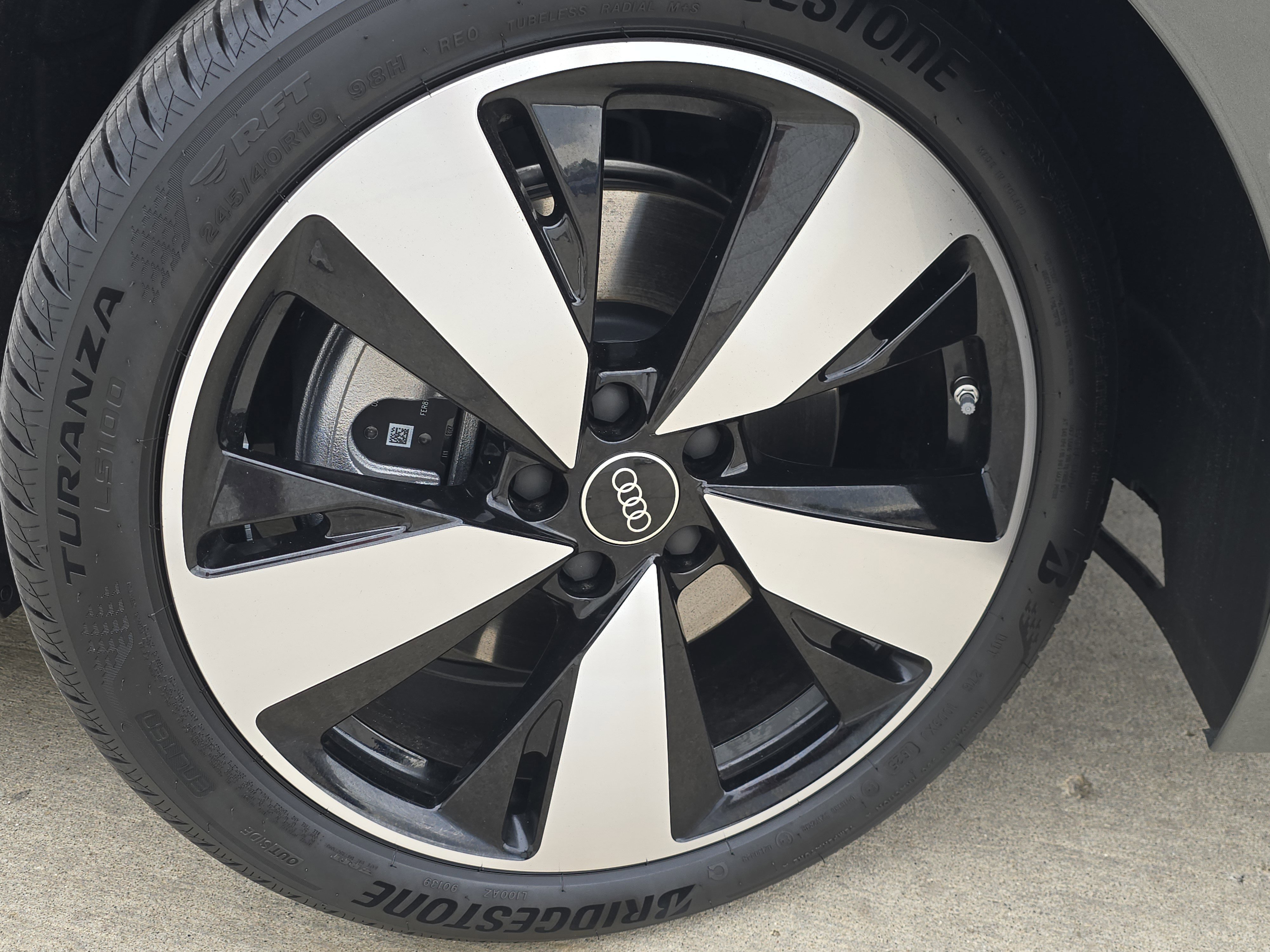 2025 Audi A5 Quattro Premium Plus photo 9