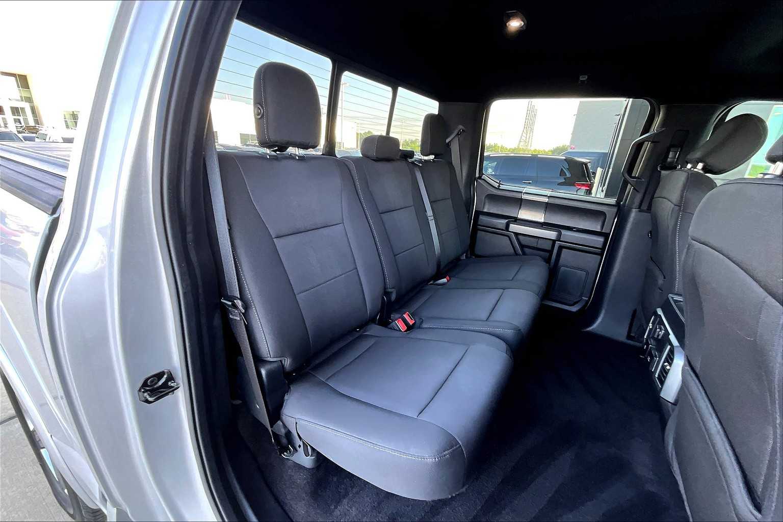 2019 Ford F-150 XLT photo 16