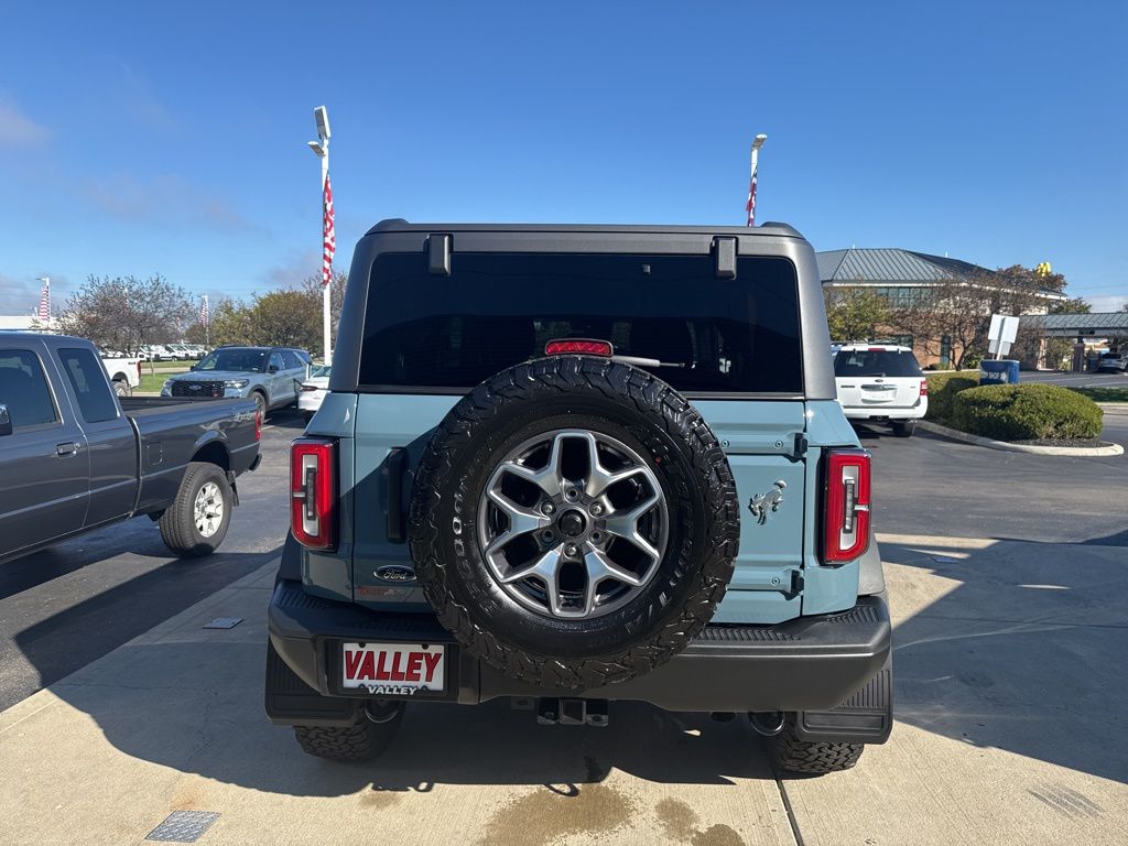 2023 Ford Bronco Badlands photo 4
