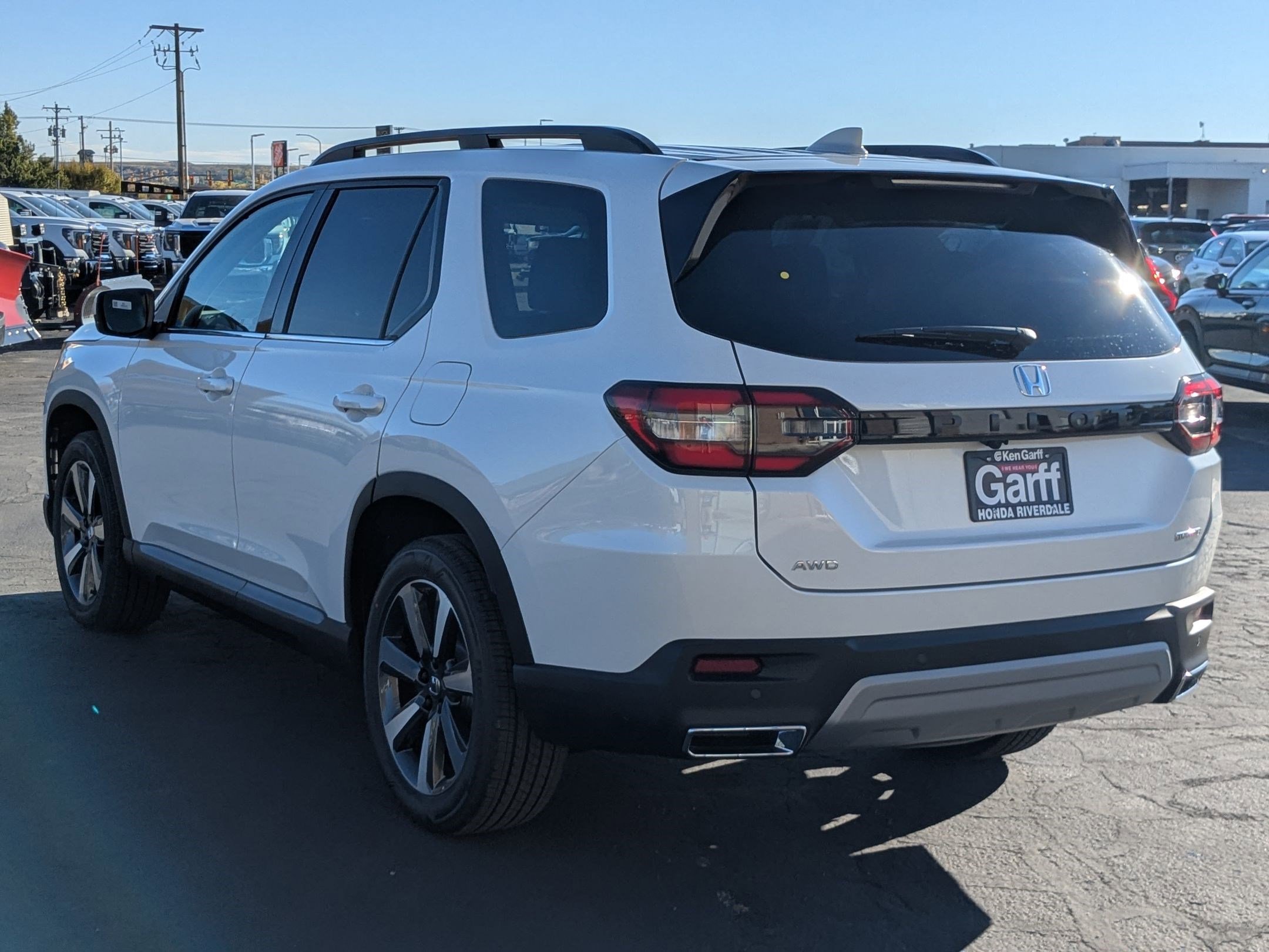 2025 Honda Pilot Touring photo 4