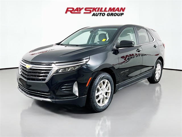 2024 Chevrolet Equinox LT photo 3