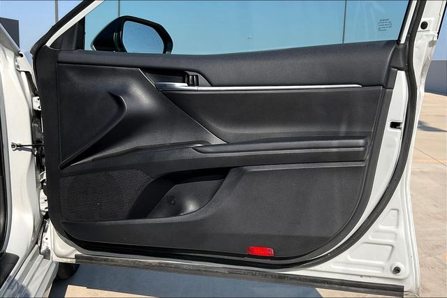 2023 Toyota Camry SE photo 24
