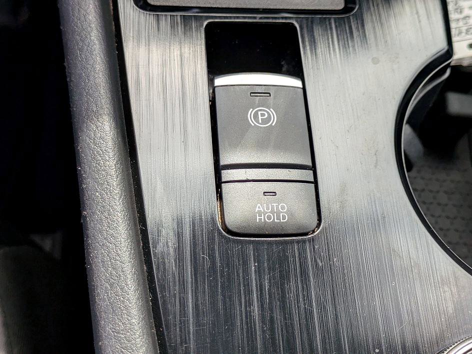2021 Nissan Rogue SV photo 23