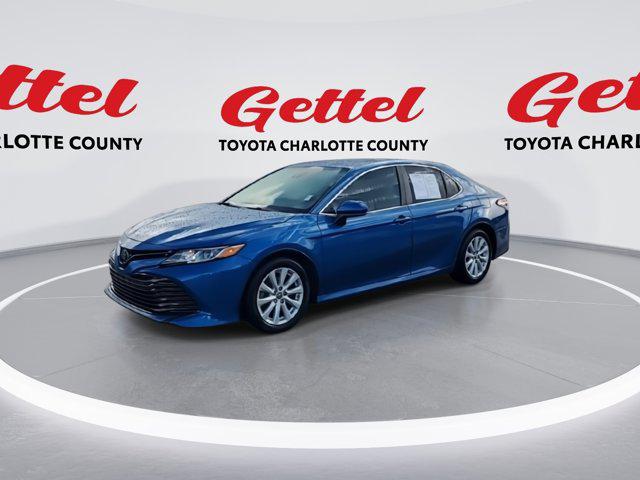 2019 Toyota Camry SE XLE photo 4