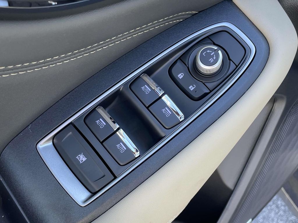 2025 Subaru Outback Limited photo 4