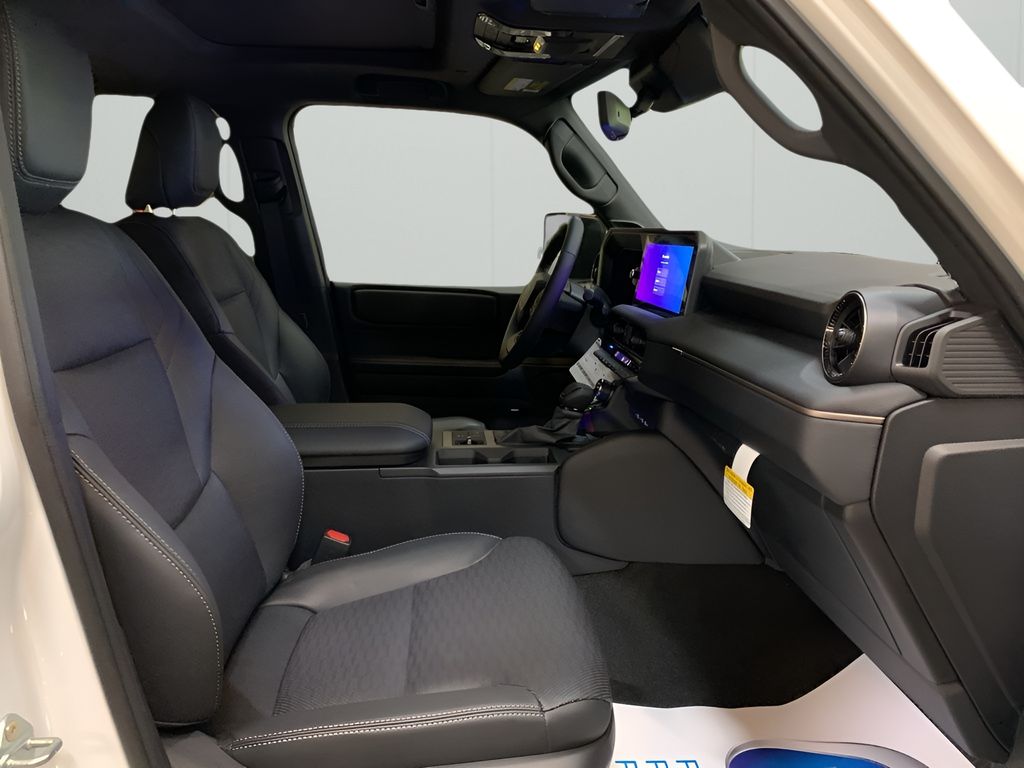 2025 Toyota Land Cruiser photo 9