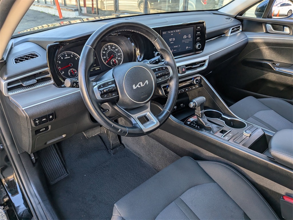 2022 Kia K5 LXS photo 11