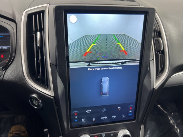 2022 Ford Edge SEL photo 21
