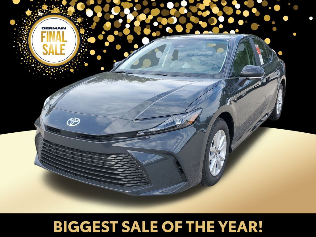 2026 Toyota Camry LE's photo