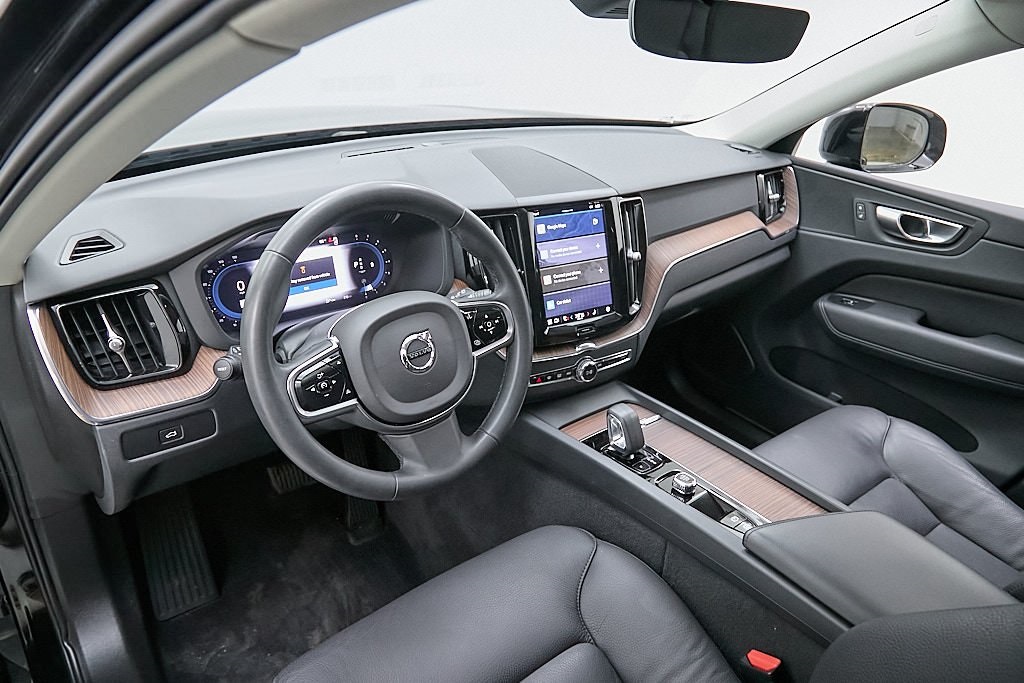 2024 VOLVO XC60 - Image 11