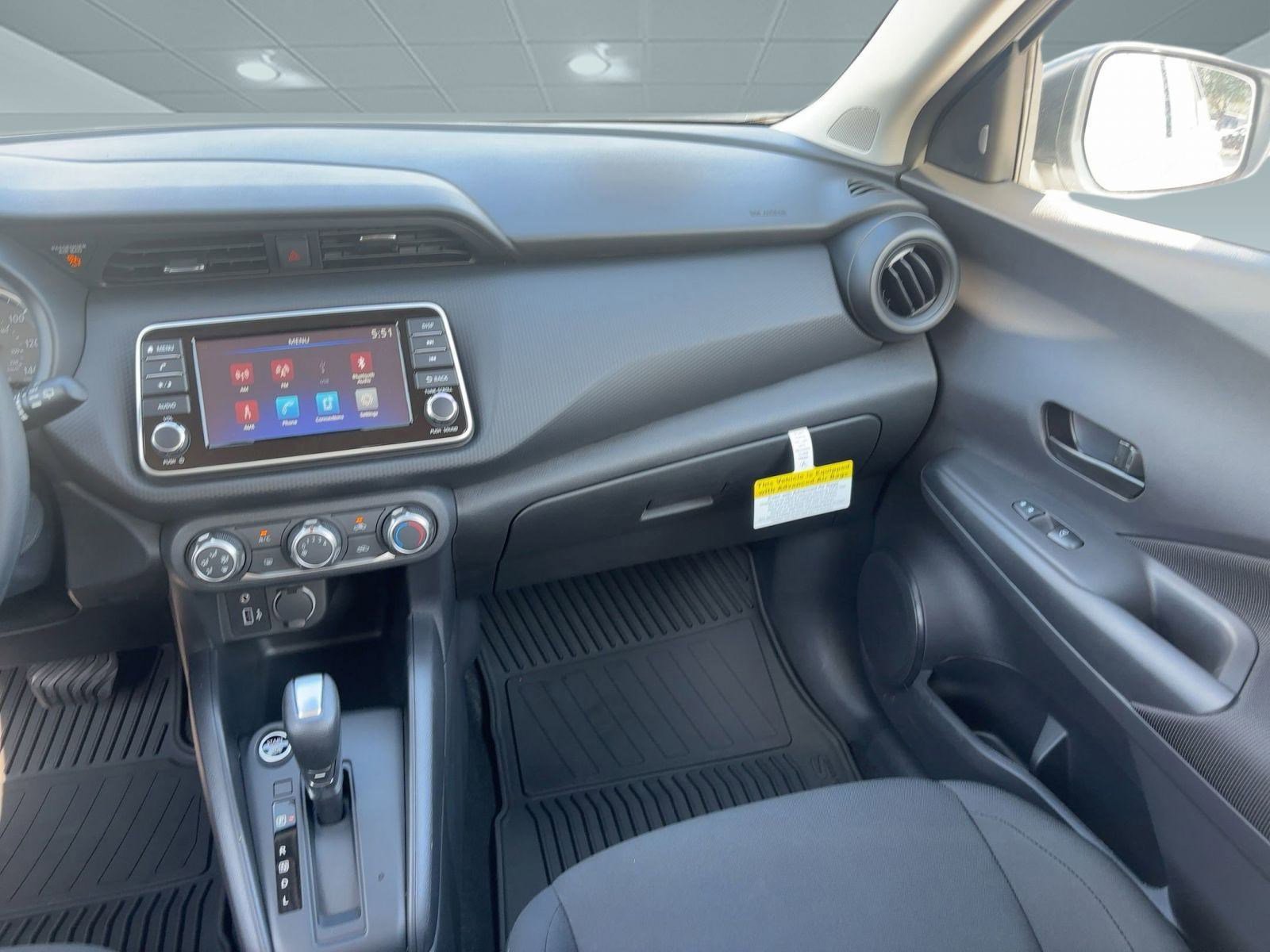 2025 Nissan Kicks Play S photo 25
