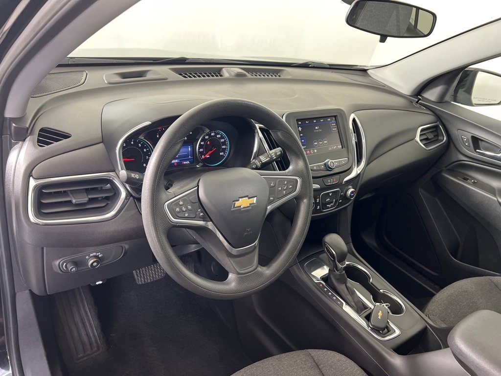 2023 Chevrolet Equinox LT photo 3