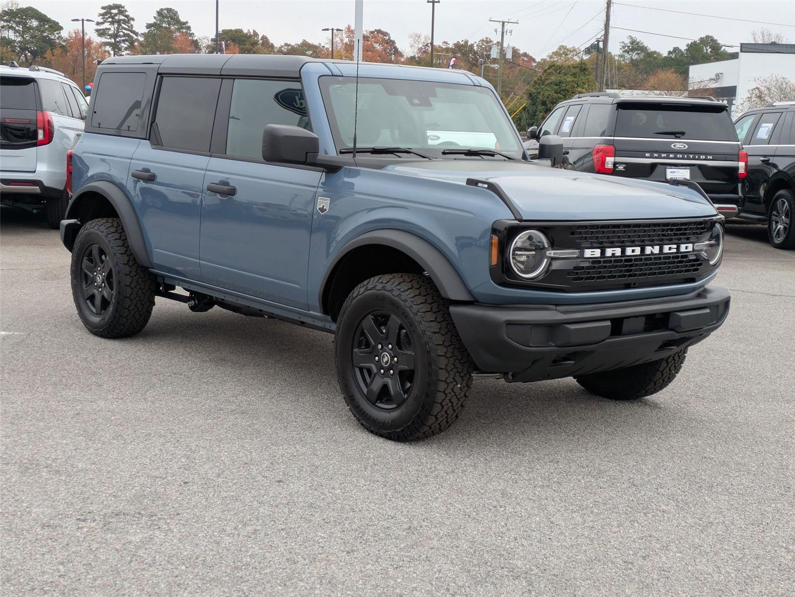2025 Ford Bronco Big Bend photo 2