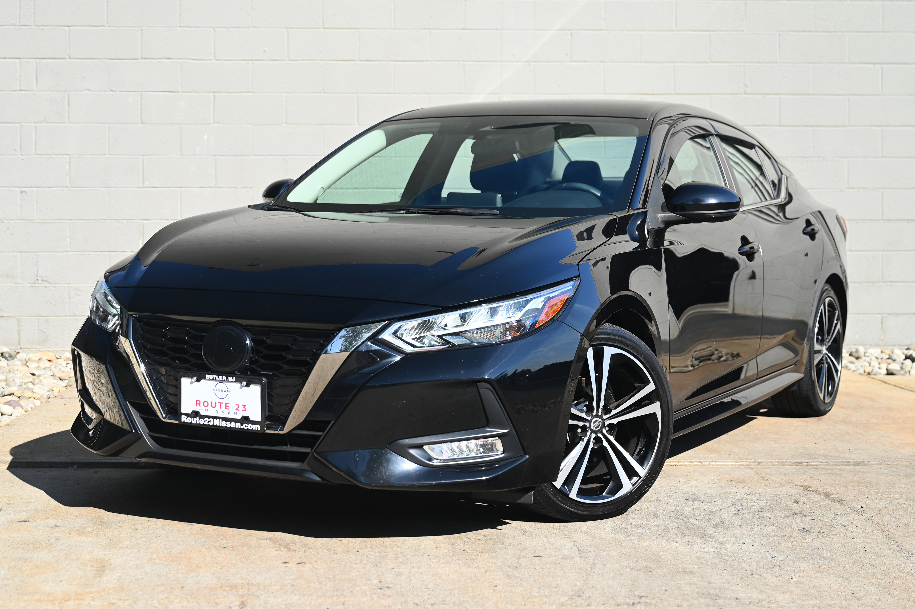 2021 Nissan Sentra SR photo 3