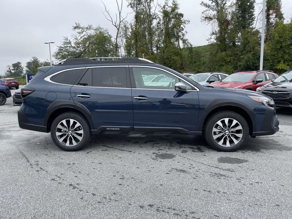 2025 Subaru Outback Touring XT photo 26