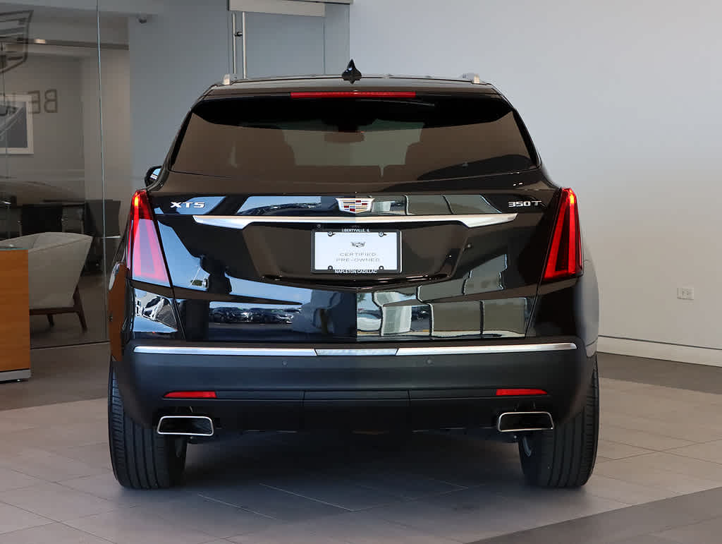 2022 Cadillac XT5 Luxury photo 3