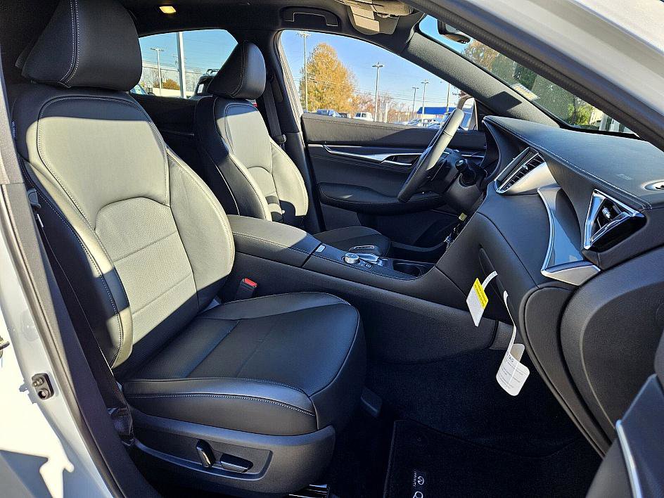 2025 Infiniti QX55 Essential photo 16