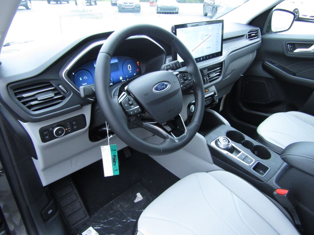 2025 Ford Escape Platinum photo 9