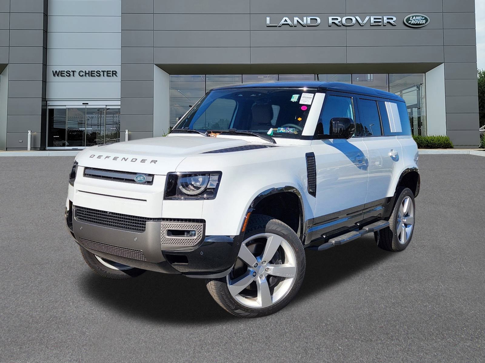 2025 Land Rover Defender X-Dynamic SE's photo