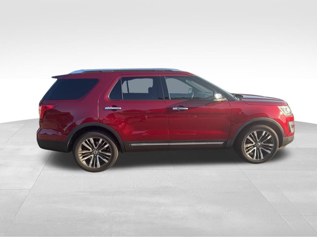 2017 Ford Explorer Platinum photo 4