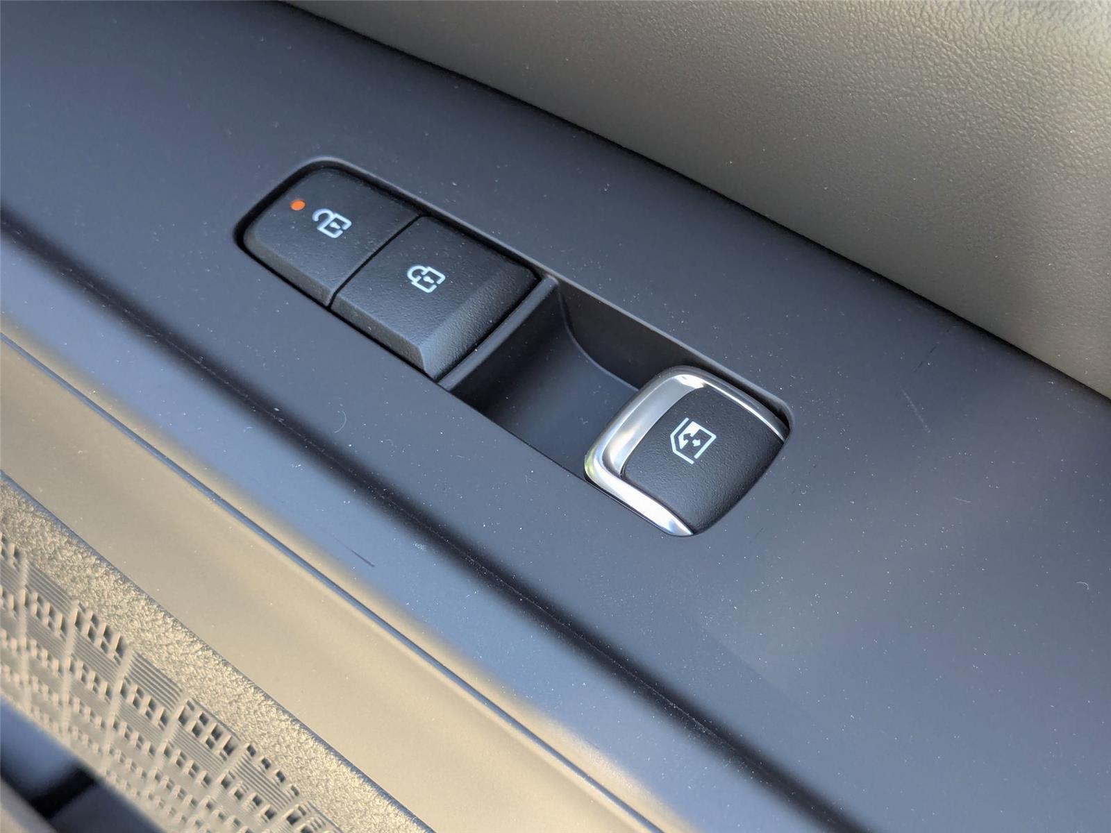 2025 Kia Carnival SX Prestige photo 36