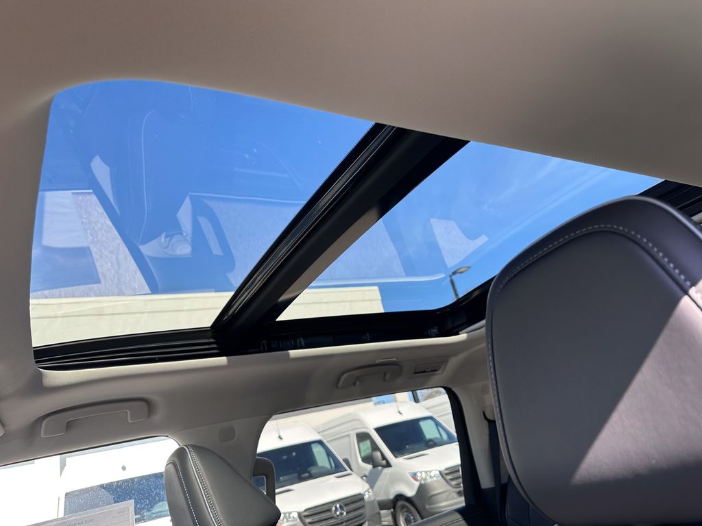 2025 Infiniti QX80 Luxe photo 12