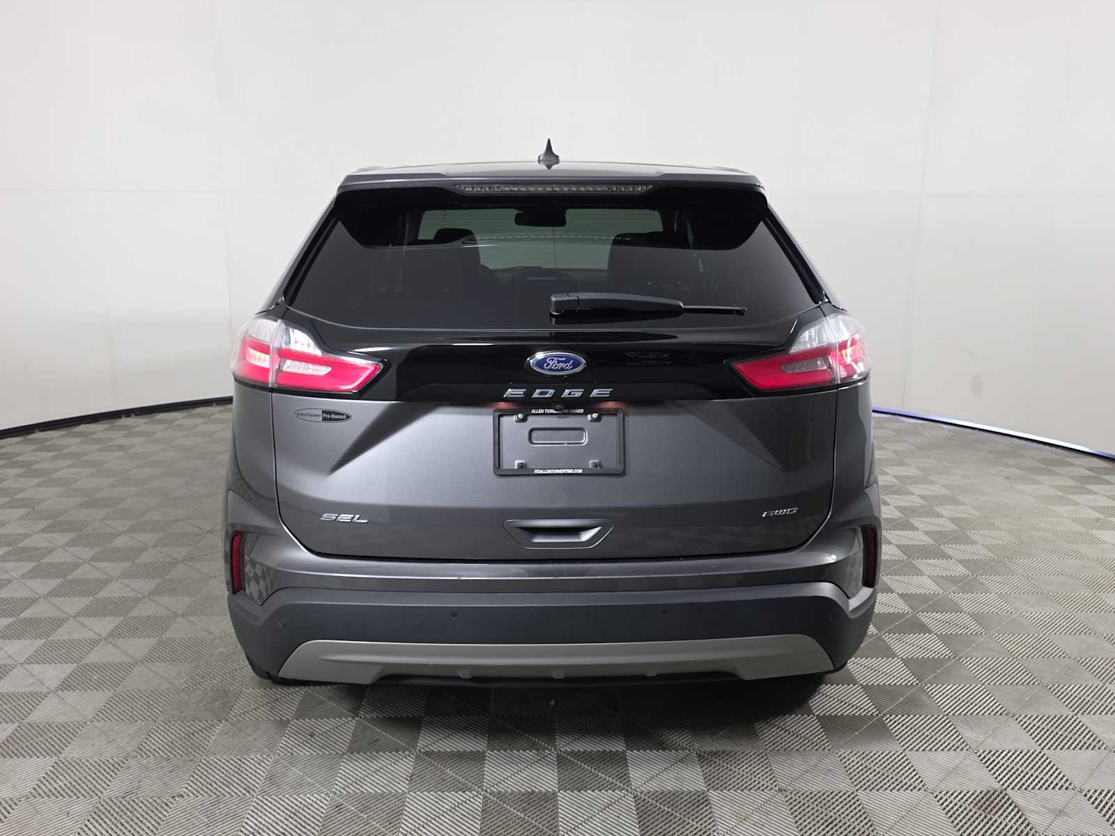 2023 Ford Edge SEL photo 9