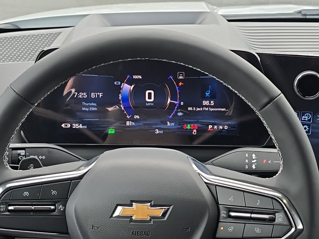 2025 Chevrolet Silverado EV LT photo 10